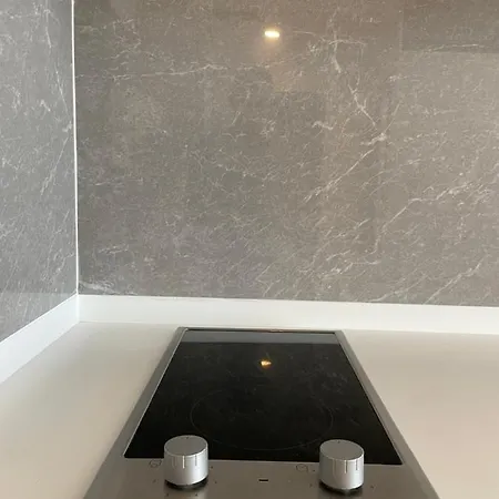 Διαμέρισμα Amazing Brand New Flat With Pool, Parking , View & 100Mbps Fibre Internet *